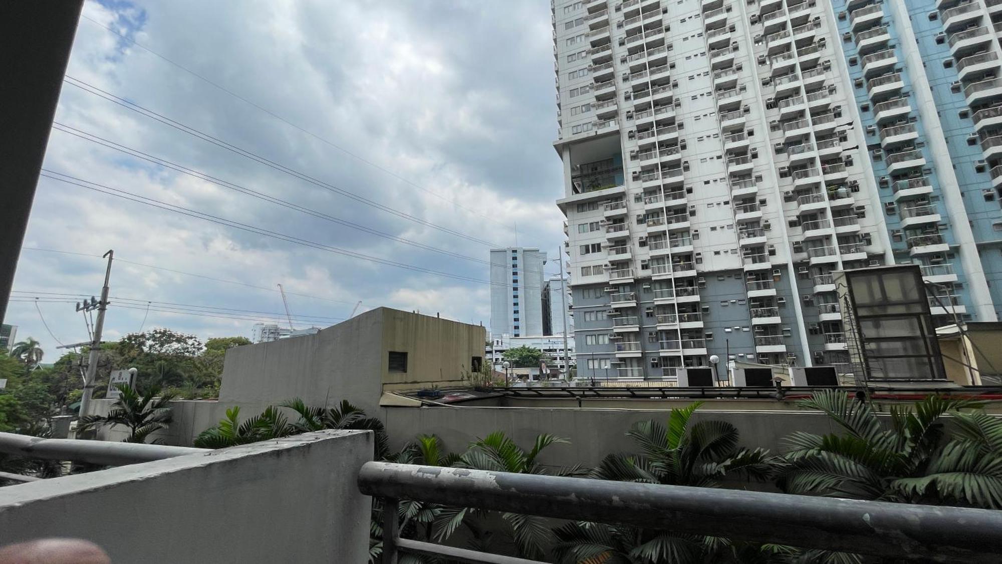 The Garden Heights Condominium Кесон-Сити Экстерьер фото